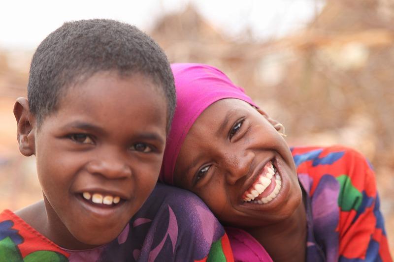ソマリア　国内避難民施設に小さな灯りをともす子供たちの笑顔 ＠IOM 2014 (photo: Koji Kumamaru)